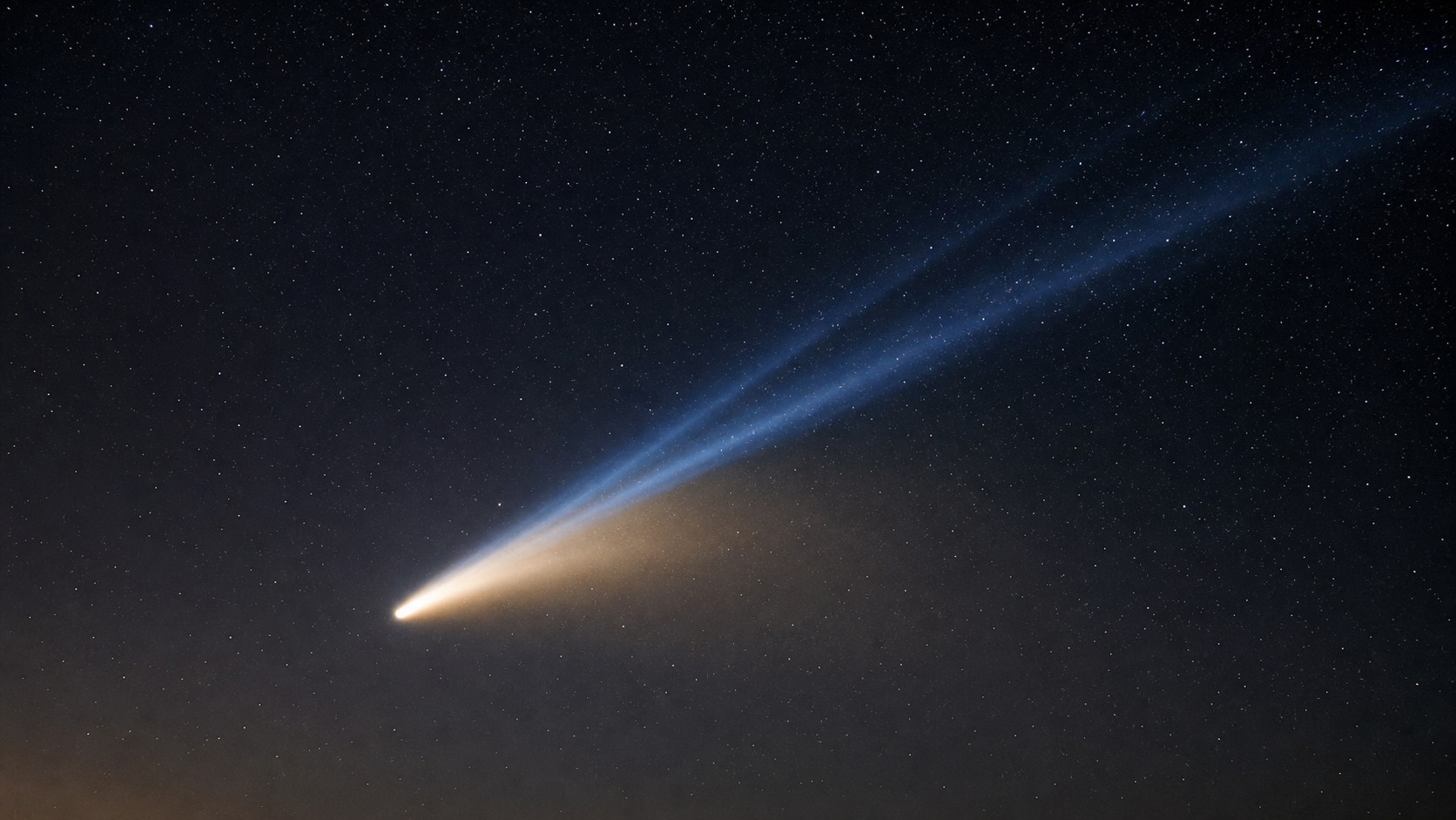 Le due code di una cometa: perché non puntano sempre nella stessa direzione