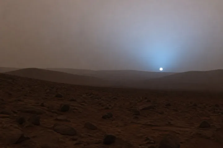 Il cielo rosa-arancio di Marte fotografato da un rover, immagine reale NASA