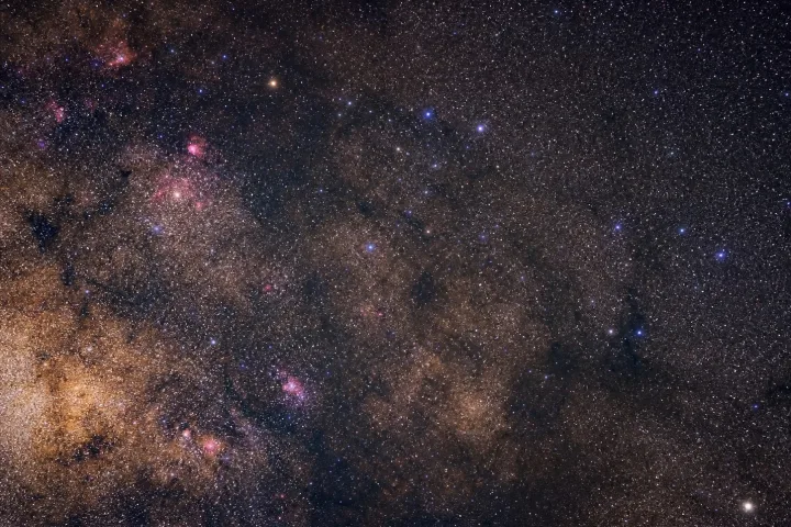 Campo di stelle nella Via Lattea che mostra la reale distanza tra i punti luminosi, immagine reale