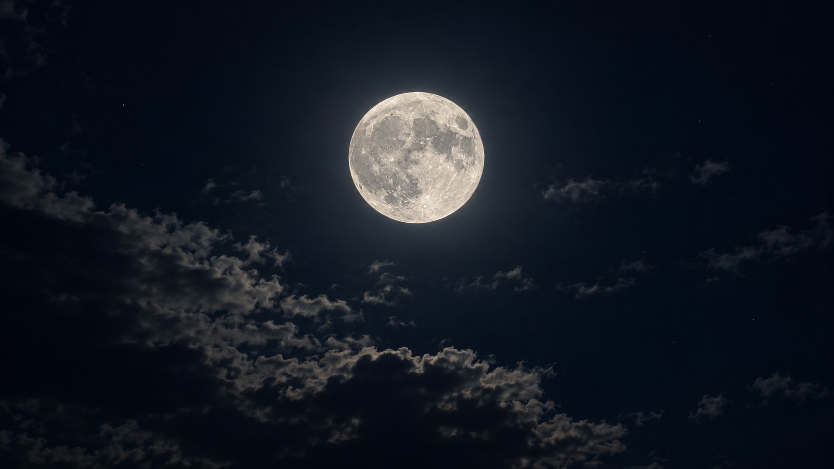 Cos'è davvero una "luna blu" (e perché non è mai blu)