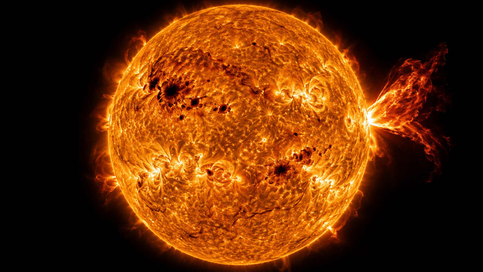 Il ciclo solare di 11 anni: perché il Sole inverte i suoi poli